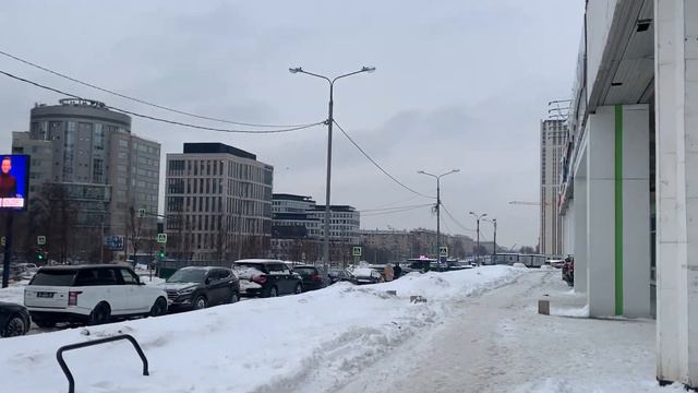 Утренняя прогулка по Обручевскому району в районе Ленинского проспекта, г. Москва, 23.01.2024 смотреть онлайн