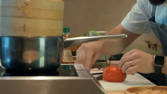 Рецепт мантов из козлятины с соусом сальса, кинзой и красным перцем смотреть онлайн