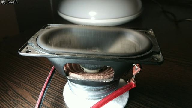 Красивый ход динамика JBL | FREE AIR | CHARGE 4 | смотреть онлайн