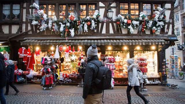 STRASBOURG ,CAPITALE DE NOEL.СТРАСБУРГ. Рождественская ярмарка.WEIHNACHTSMARKT смотреть онлайн