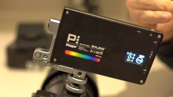 Small & light Boling BL-P1 LED RGB Video Light Review