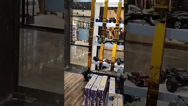 معرفی و جعبه گشایی کوادکوپتر با کنترل دستکشی 💥💥 смотреть онлайн