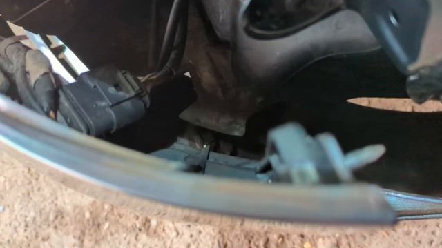 "ГТ" Как снять передний бампер на Ауди А4 Б7. смотреть онлайн