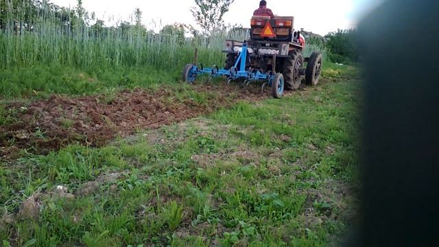 Легко справился с целиной , культивация. Часть 1 .#traktor смотреть онлайн