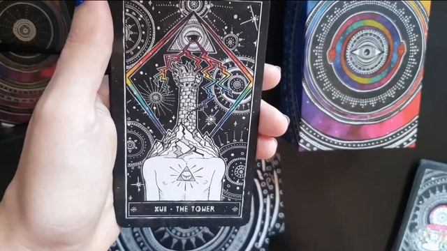 Cosmic Visions Tarot Flip Through смотреть онлайн