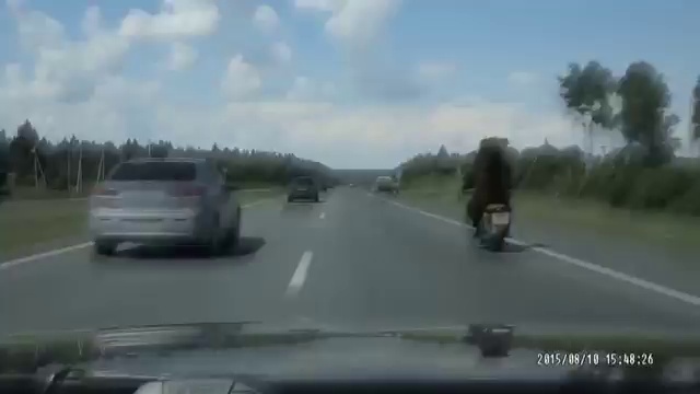 DIRTY WHITE - РУССКИЙ МЕДВЕДЬ (2015) смотреть онлайн