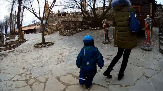 Парк Лога.Кривые зеркала.Сказочные персонажи.Зоопарк. смотреть онлайн