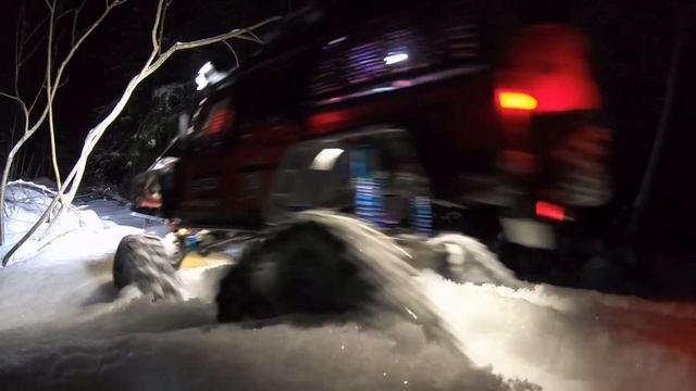 Light in darkness, Snowy forest Crawling, Christmas Magic, Hide and Seek, RCNight смотреть онлайн