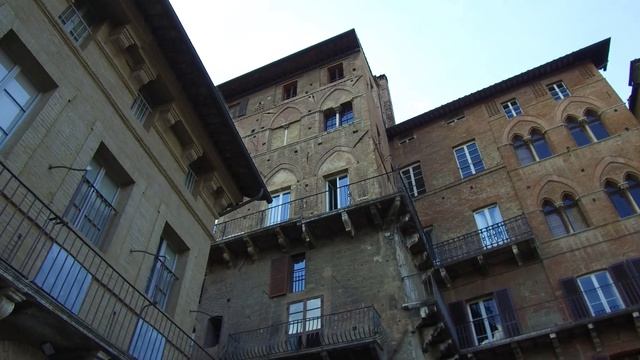 Siena Italy. [4K] Piazza del Campo, Piazza del Mercato, Duomo di Siena. смотреть онлайн