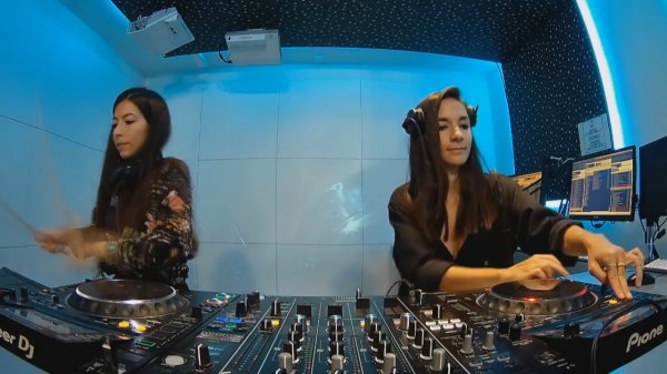 Giolì & Assia – SUPERMARTXE RADIOSHOW (Ibiza Global Studios 23.08.2018)