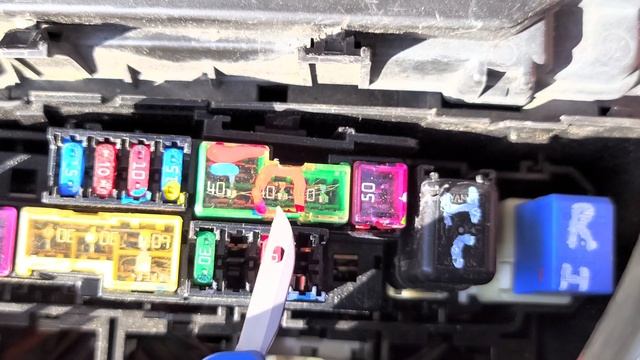 2009 Nissan Rogue Starter Fuse, Starter Relay Location & Troubleshooting смотреть онлайн