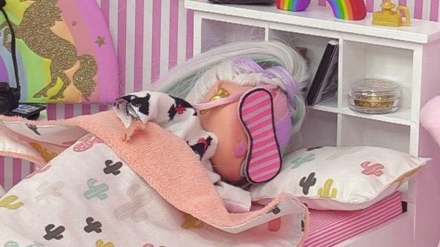 OMG Unicorn Family Evening Routine New Job At Starbucks смотреть онлайн