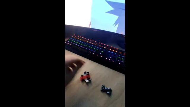 обзор на машинку из киндер сюрприза? киндер скатился или нет? смотреть онлайн