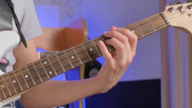 Красивая мелодия на гитаре на основе децимы - Maksim Nikulin смотреть онлайн