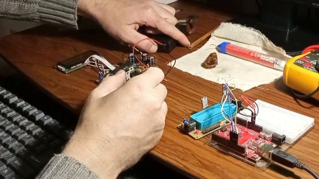 Металлоискатель КVAZAR .Сборка платы и прошивка контроллера Atmega 32 (DIP) в среде ARDUINO UNO смотреть онлайн
