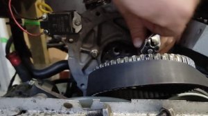 Как правильно выставить зажигание на дизеле Снять и поставить ТНВД не снимая ремень ГРМ на 2.5 ДВС