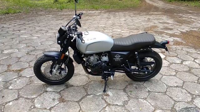 SWM Outlaw125: mały scrambler dla niewymagających dżentelmenów смотреть онлайн