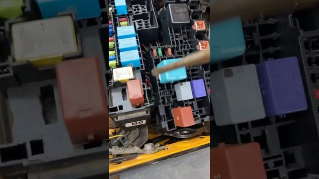Toyota fj 120A fuse replaced смотреть онлайн