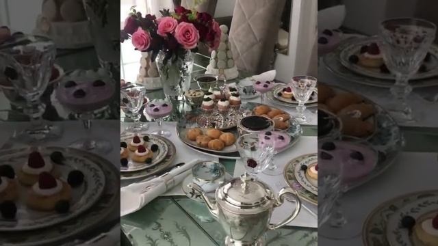 Яна Рудковская приготовила шикарный завтрак для покупателей своего лота