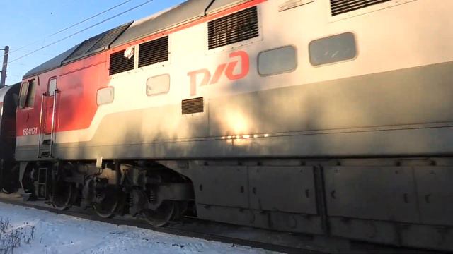 ТЭП70-0515 с туристическим поездом "Императорский маршрут" Екатеринбург-Пасс. — Алапаевск смотреть онлайн