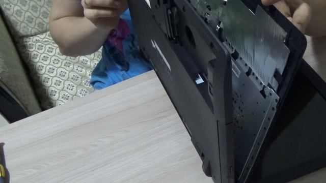 Разбор ноутбука Asus X552M смотреть онлайн
