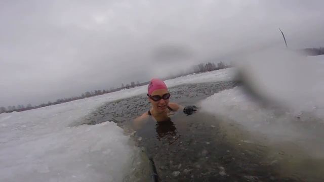 проныр Кати Некрасовой подо льдом НЕ ПОВТОРЯТЬ ОПАСНО 20 02 2016 смотреть онлайн