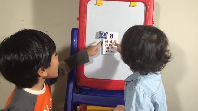 Learn to count numbers 1-10 w number Cards смотреть онлайн