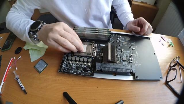 замена Upgrade CPU Mac Pro 4.1 - 5.1 2009 смотреть онлайн
