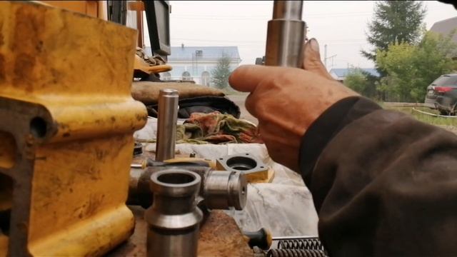 Принцып действия серво механизма сцепления на бульдозере ЧАСТЬ 2,, 75. смотреть онлайн