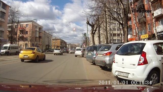 Фонарный столб упал на проезжую часть смотреть онлайн