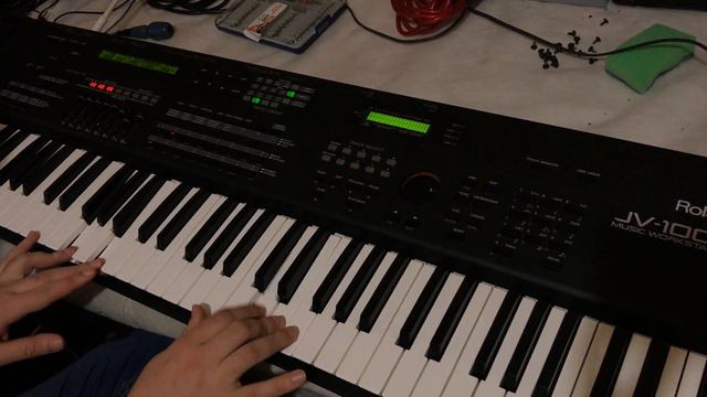Roland JV-1000