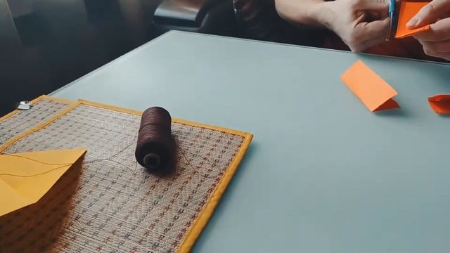 Воздушный змей своими руками . Как его сделать самому. Детский канал представляет. ( ˘⌣˘)♡(˘⌣˘ ) смотреть онлайн