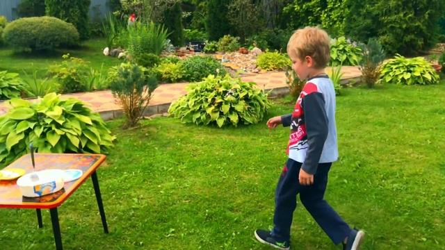 Таня продает мороженое. Какое мороженое съел брат Саша? смотреть онлайн