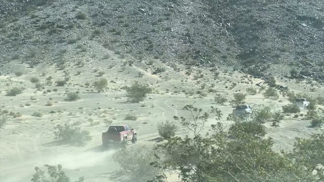 CHEVY RESPONDED - Silverado HD ZR2 BISON & Colorado Vs Johnson Valley смотреть онлайн