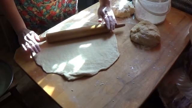 ДОМАШНЯЯ ПИЦЦЕРИЯ - ДЕЛАЕМ ПИЦЦУ С ДЕТЬМИ ДОМА - Making Pizza with Children смотреть онлайн