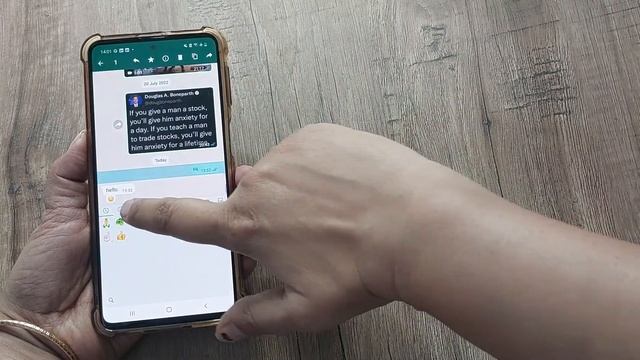 how to react on whatsapp message | how to use whatsapp message reaction | whatsapp message reaction смотреть онлайн