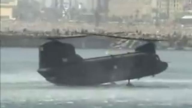 CH-47 Chinook - Landing in the sea смотреть онлайн