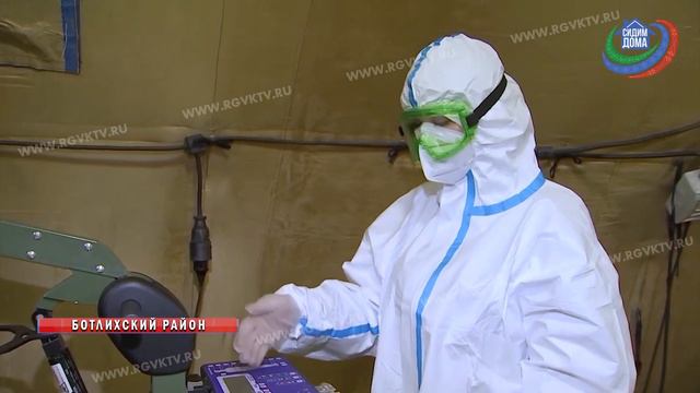 Военные медики продолжают оказывать помощь населению республики