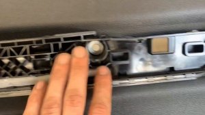 Замeна внутренних ручек на BMW 750 кузов F01 и F02