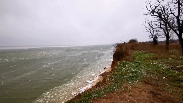 27 Переезд с севера на юг из города в деревню. Ужас, а не дом. Нашли дом мечты, для друзей. Влог смотреть онлайн