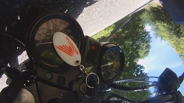 Honda CBF 500 lowside crash I ONBOARD смотреть онлайн