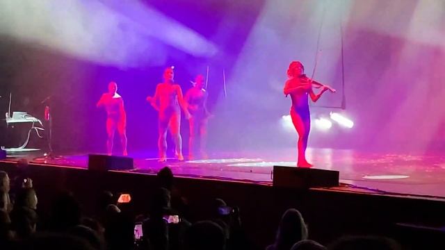 Lindsey Stirling Christmas concert in grand Prairie Texas смотреть онлайн