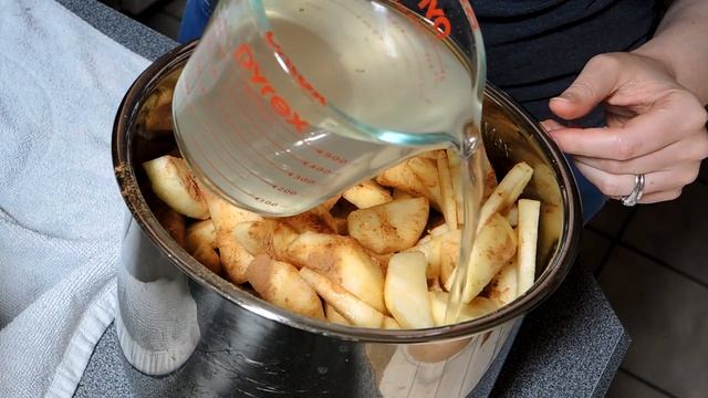 EASY APPLESAUCE [INSTANT POT OR CROCK POT] смотреть онлайн