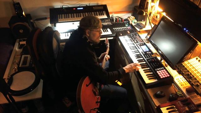 ES 335 - Roland FA-06 смотреть онлайн