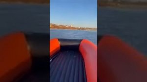 Тест на скорость надувной лодки Байкат  (BaiKater)  470 против течения (модификация  2021 г)