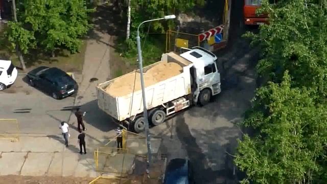 Вновь продолжается бой - Доринж-39 наезжает смотреть онлайн