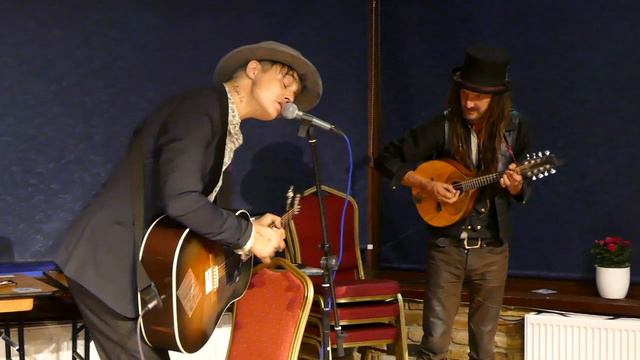 Pete Doherty and David Sanger playing at the Britannia Margate 24.9.19 смотреть онлайн