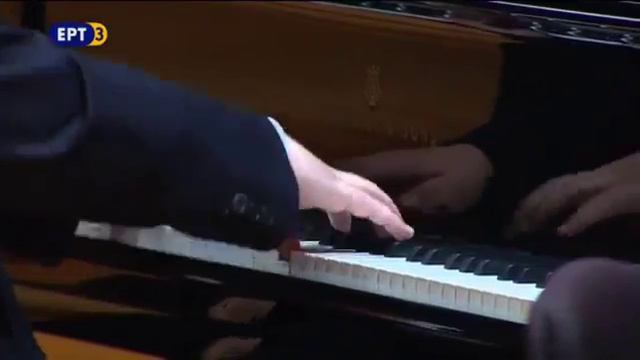 Fil Liotis, String Quartet Salonicco - W. A. Mozart Piano Concerto No 11 in F Major, KV 413 (live) смотреть онлайн