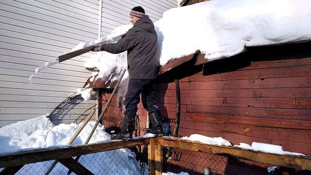 Снег на крыше Уборка снега с крыши Ветрозащитная планка Без напряга Снег смотреть онлайн
