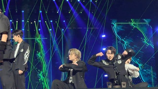 Go Big Or Go Home - Enhypen / Music Bank Paris La Défense Arena 08.04.2023 Fancam смотреть онлайн